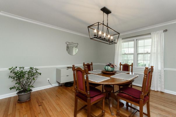 Chandelier, Dining room, Interior, Pendant Lights, Wood Texture Flooring