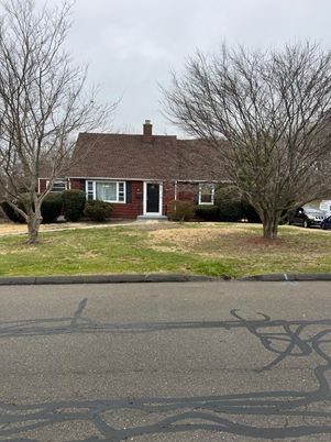 Exterior, Facade, Brick Facade, Cape Cod