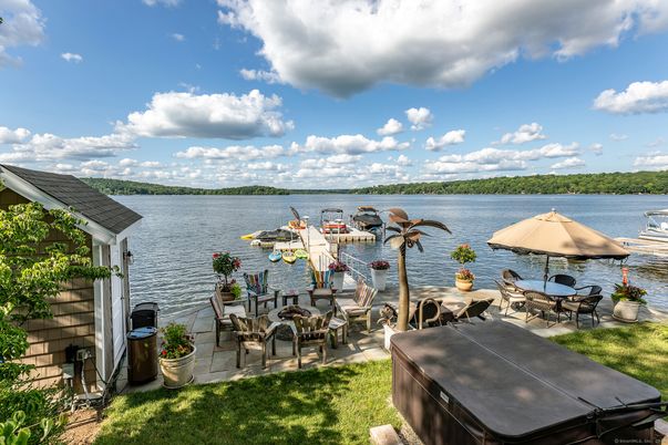 Exterior, Hot Tub, Lake