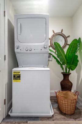 Interior, Utility Closets, Washer, Wood Texture Flooring