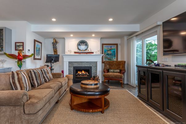 Fireplace, Interior, Living room, Recessed Lighting