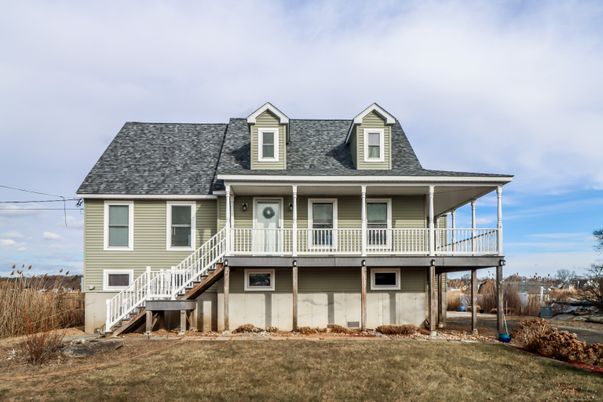 Exterior, Facade, Cape Cod