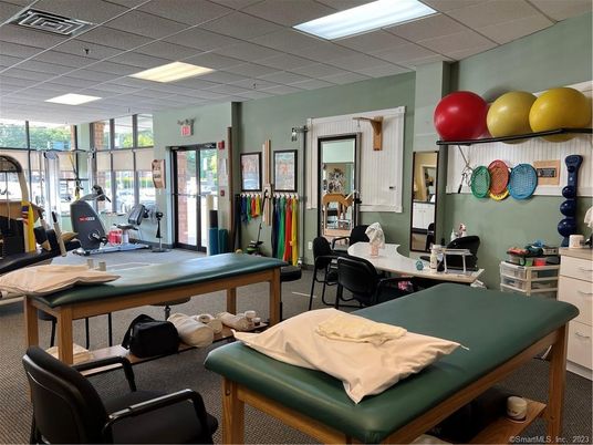 Fitness Equipment, Interior, Recessed Lighting