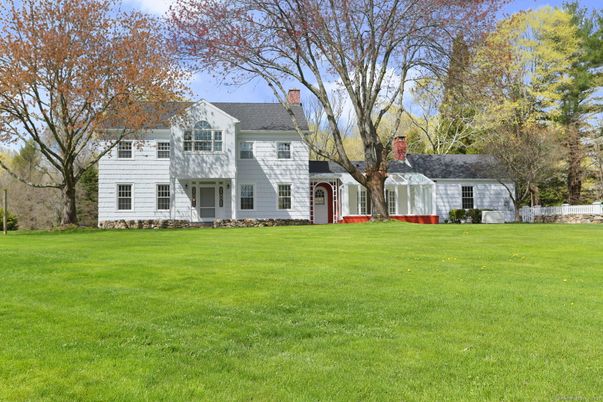 Backyard, Exterior, Facade, Cape Cod