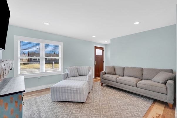 Interior, Living room, Recessed Lighting, Wood Texture Flooring
