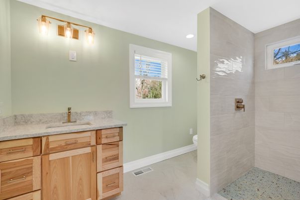 Bathroom, Interior, Recessed Lighting