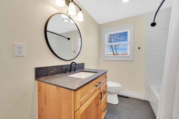 Bathroom, Interior, Recessed Lighting
