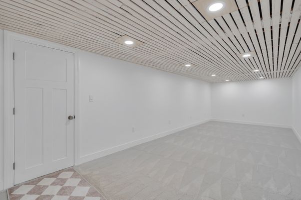 Empty room, Interior, Recessed Lighting