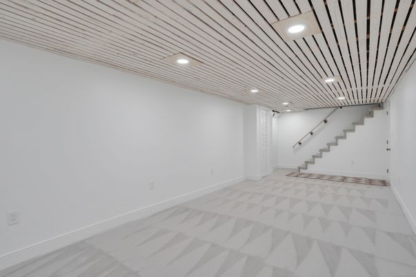 Empty room, Interior, Recessed Lighting