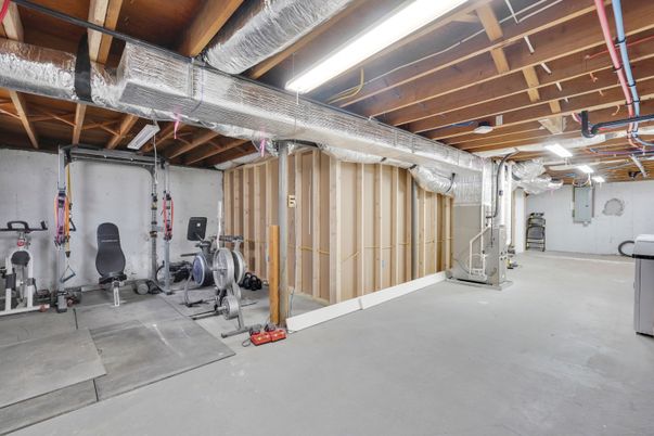 Fitness Equipment, Interior, Wooden Beams