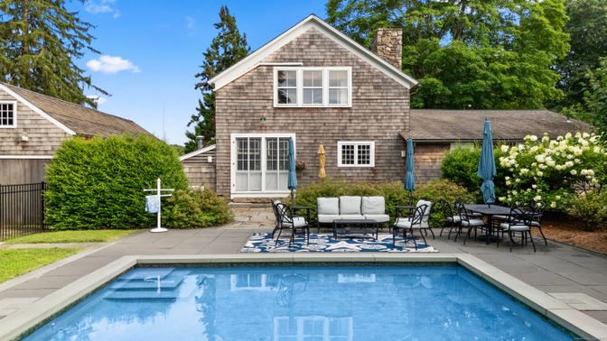 Exterior, Pool