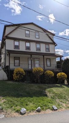 Exterior, Facade, Queen Anne Victorian