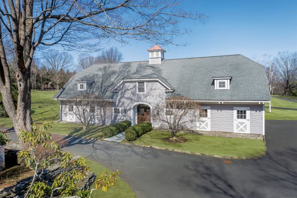 Attached, Exterior, Facade, Cape Cod