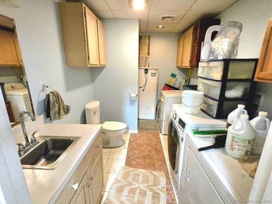 Interior, Kitchen, Recessed Lighting, Washer