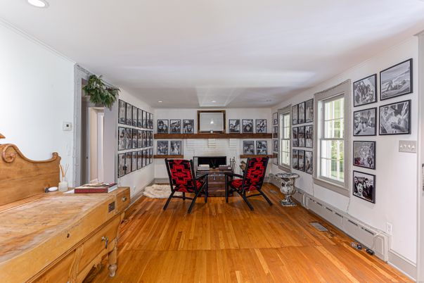 Dining room, Fireplace, Interior, Recessed Lighting, Wood Texture Flooring