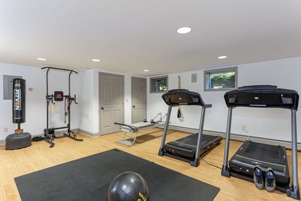 Fitness Equipment, Interior, Recessed Lighting, Wood Texture Flooring