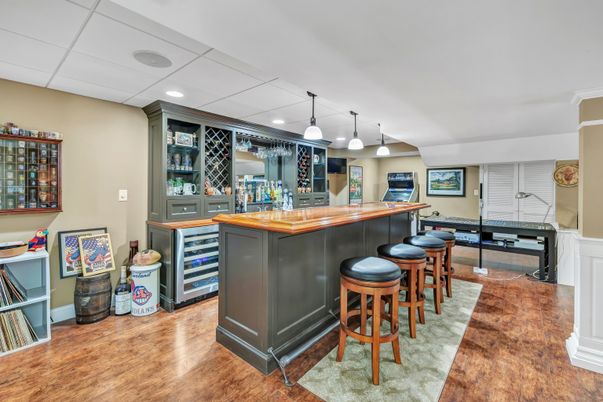 Interior, Pendant Lights, Recessed Lighting, Wood Texture Flooring