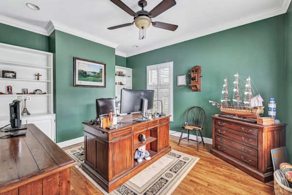 Home Office, Interior, Recessed Lighting, Wood Texture Flooring