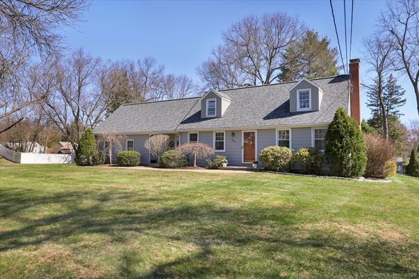 Backyard, Exterior, Facade, Cape Cod