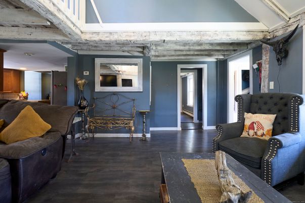 Interior, Recessed Lighting, Wood Texture Flooring