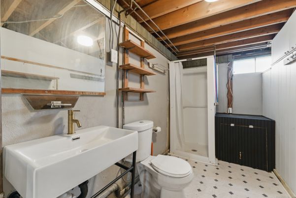 Bathroom, Interior, Wooden Beams
