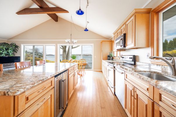 Chandelier, Dining room, Interior, Kitchen, Pendant Lights, Wooden Beams, Wood Texture Flooring