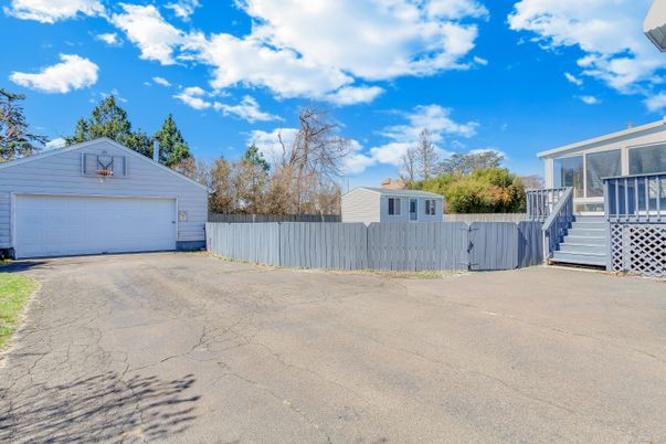 Detached Garage, Exterior