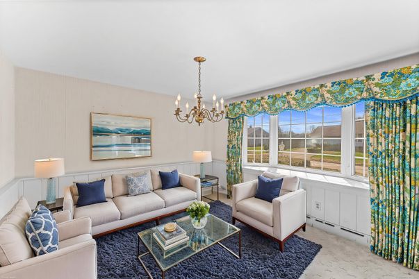 Chandelier, Interior, Living room