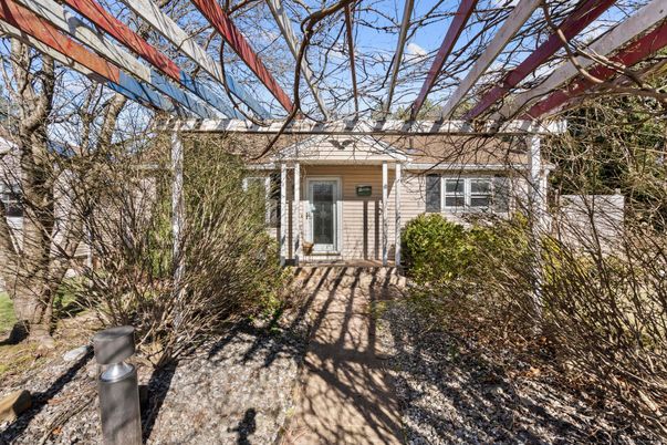 Exterior, Facade, Cape Cod