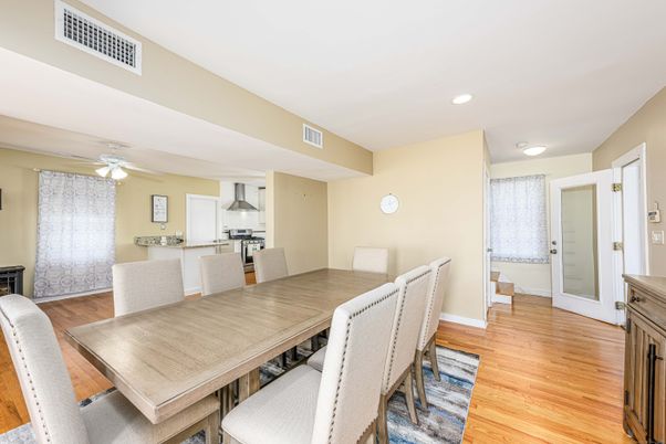 Dining room, Interior, Kitchen, Recessed Lighting, Wood Texture Flooring