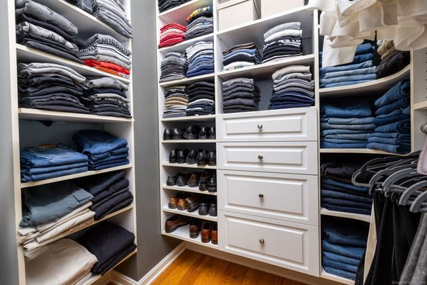 Interior, Walk-in Closets, Wood Texture Flooring