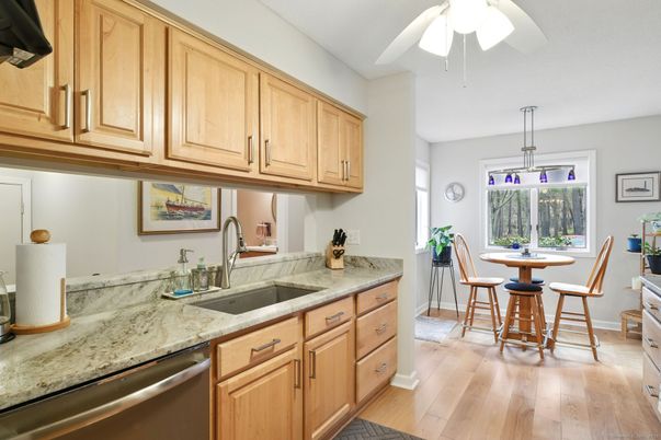 Dining room, Interior, Kitchen, Pendant Lights, Wood Texture Flooring