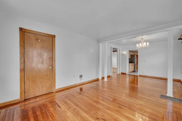 Chandelier, Empty room, Interior, Wood Texture Flooring