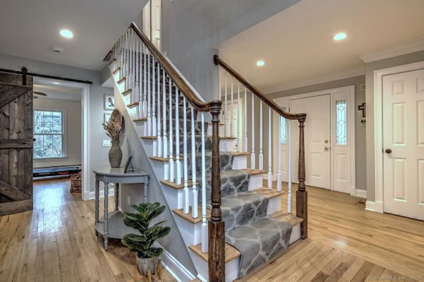 Interior, Recessed Lighting, Wood Texture Flooring