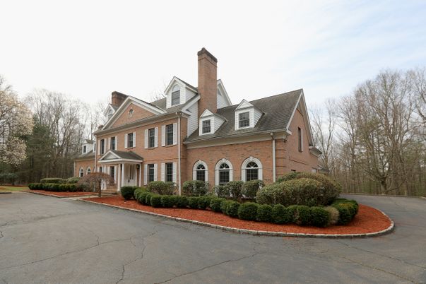 Exterior, Facade, Brick Facade, Georgian