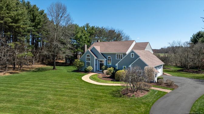 Backyard, Exterior, Facade, Cape Cod