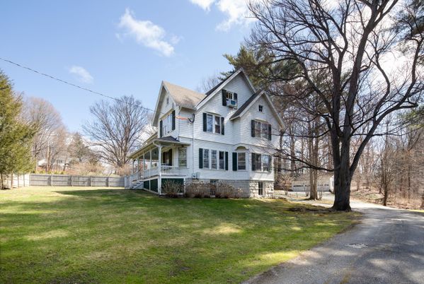 Backyard, Exterior, Facade, Queen Anne Victorian
