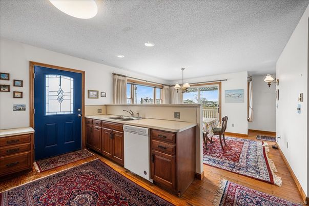 Dining room, Interior, Kitchen, Pendant Lights, Recessed Lighting, Wood Texture Flooring