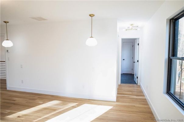 Interior, Pendant Lights, Wood Texture Flooring