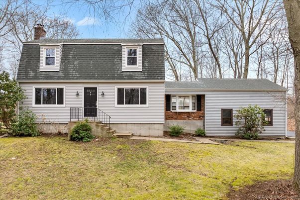 Exterior, Facade, Cape Cod
