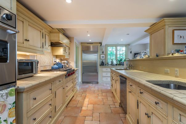 Interior, Kitchen, Recessed Lighting, Stainless Steel Appliances, Tile Countertops