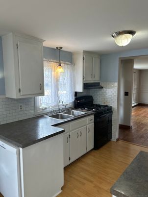 Interior, Kitchen, Pendant Lights, Wood Texture Flooring
