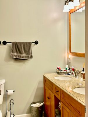 Bathroom, Dual Sink Vanities, Interior