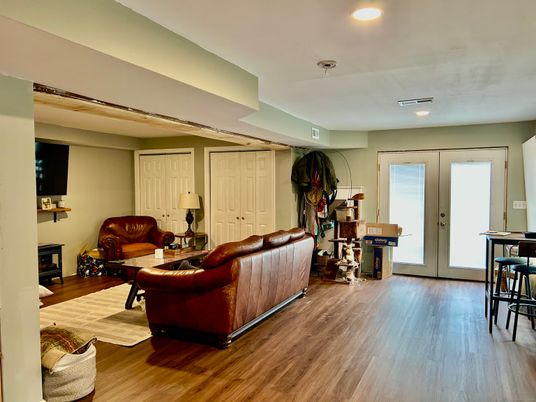 Interior, Living room, Recessed Lighting, Wood Texture Flooring