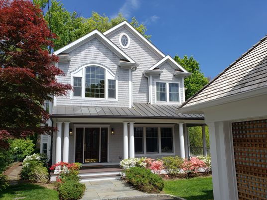 Exterior, Facade, Queen Anne Victorian