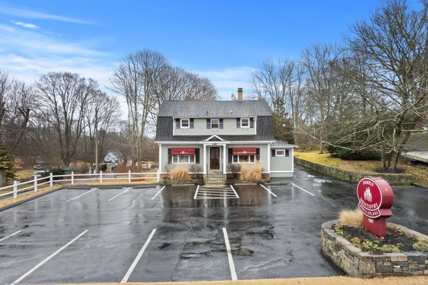 Exterior, Facade, Raised Ranch