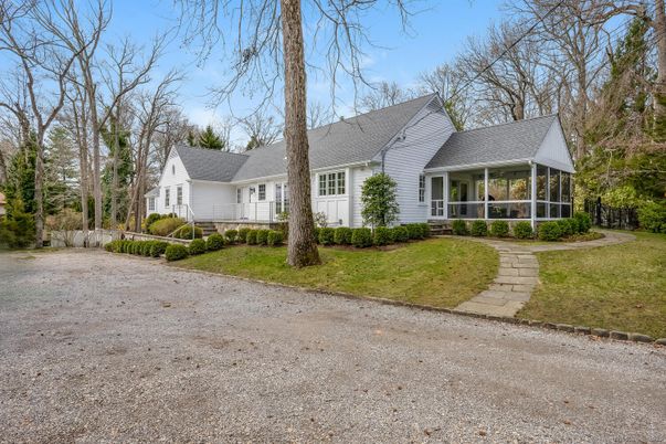 Backyard, Exterior, Facade, Cape Cod