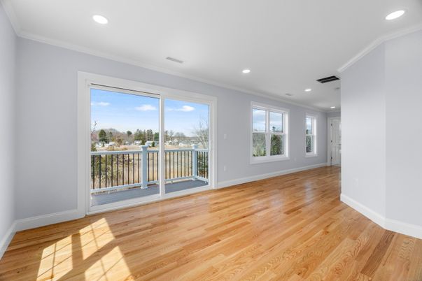 Empty room, Interior, Recessed Lighting, Wood Texture Flooring
