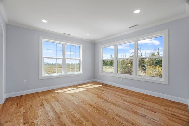 Empty room, Interior, Recessed Lighting, Wood Texture Flooring
