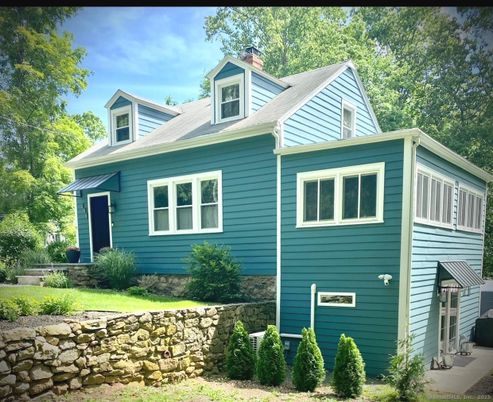Exterior, Facade, Cape Cod